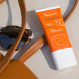 EAU THERMALE AVENE SOLARE B-PROTECT 50+ CON SURCHEMISE 30 ML image number null