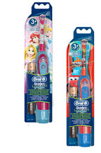 ORALB ADVANCED POWER SPAZZOLINO A BATTERIA CARS & PRINCESS
